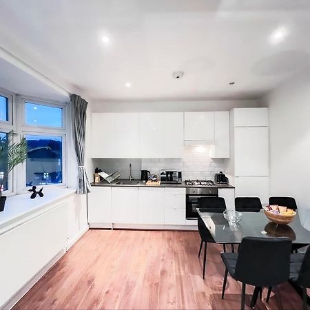 לונדון Prime Location Camden Luxury Apt Sleeps 6 מראה חיצוני תמונה
