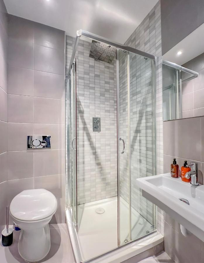 לונדון Prime Location Camden Luxury Apt Sleeps 6 מראה חיצוני תמונה