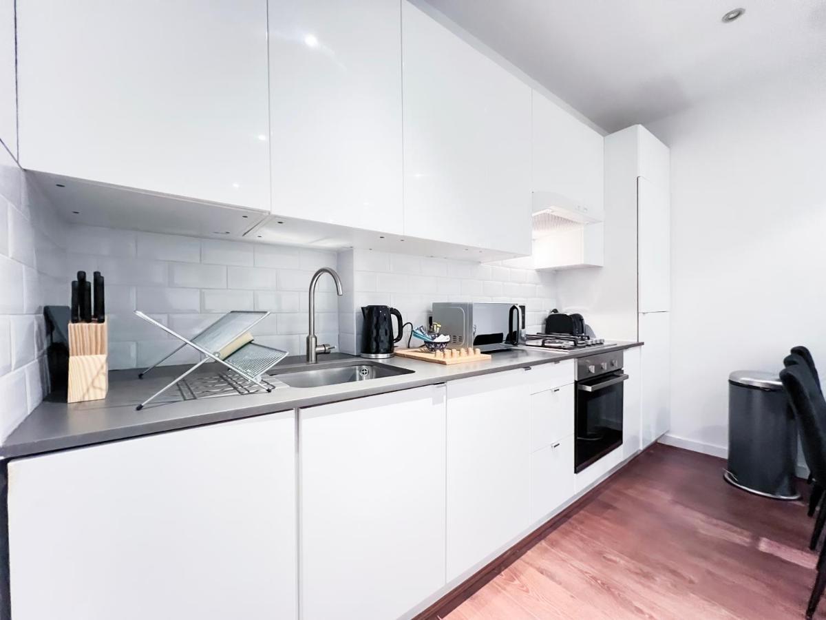 לונדון Prime Location Camden Luxury Apt Sleeps 6 מראה חיצוני תמונה
